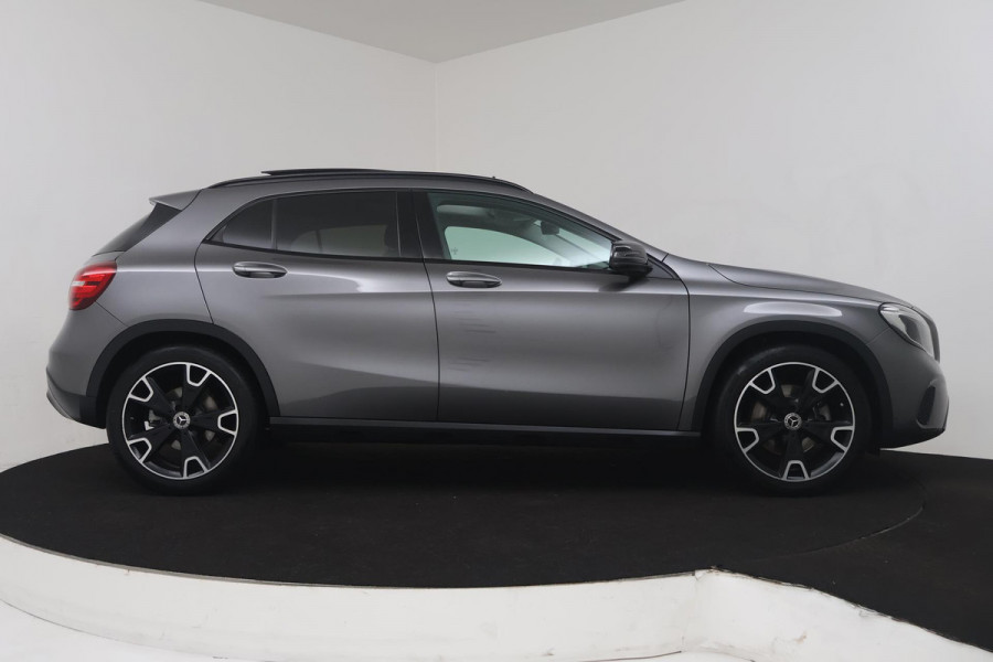 Mercedes-Benz GLA 250 Premium Plus (PANORAMADAK, TREKHAAK, CLIMA, CAMERA, LED, LEDER, STOELVERWARMING, GOED ONDERHOUDEN)