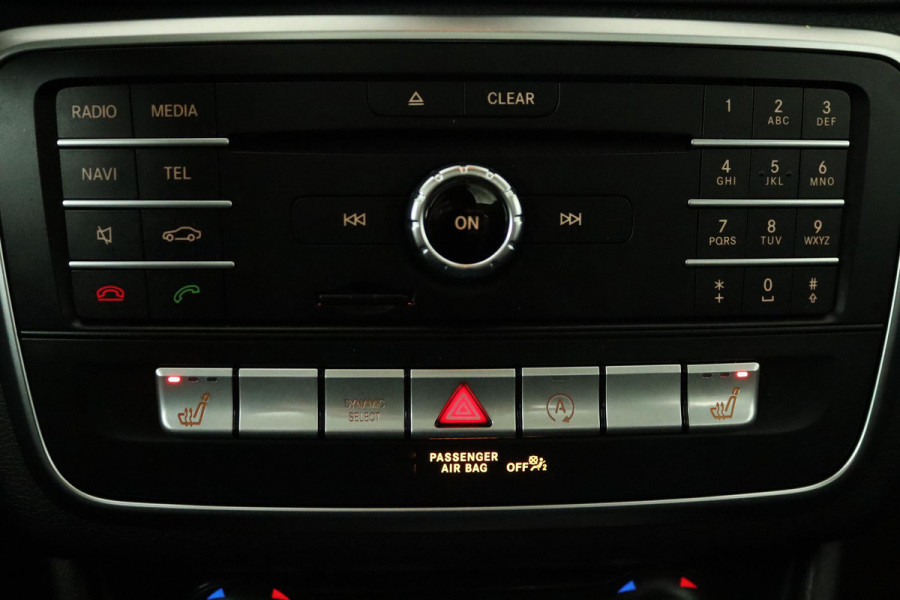 Mercedes-Benz GLA 250 Premium Plus (PANORAMADAK, TREKHAAK, CLIMA, CAMERA, LED, LEDER, STOELVERWARMING, GOED ONDERHOUDEN)