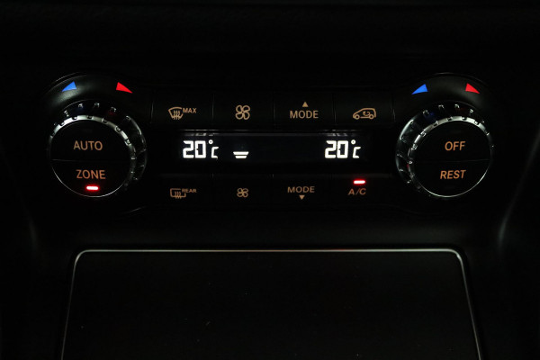Mercedes-Benz GLA 250 Premium Plus (PANORAMADAK, TREKHAAK, CLIMA, CAMERA, LED, LEDER, STOELVERWARMING, GOED ONDERHOUDEN)