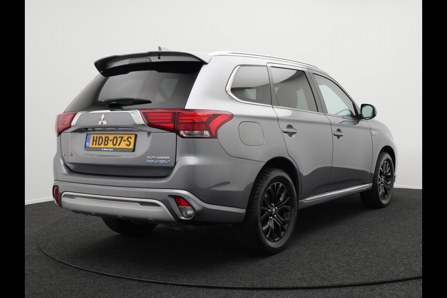 Mitsubishi Outlander 2.4 Intense Plug in Hybrid 225pk PHEV | Alcantara Sportstoelen | Apple Carplay | Camera | Cruise Control | Climate Control | Stoelverwarming | DAB |