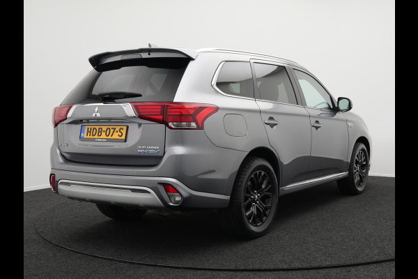 Mitsubishi Outlander 2.4 Intense Plug in Hybrid 225pk PHEV | Alcantara Sportstoelen | Apple Carplay | Camera | Cruise Control | Climate Control | Stoelverwarming | DAB |
