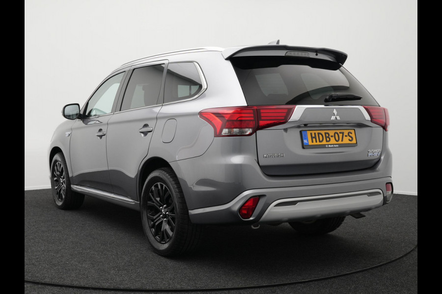 Mitsubishi Outlander 2.4 Intense Plug in Hybrid 225pk PHEV | Alcantara Sportstoelen | Apple Carplay | Camera | Cruise Control | Climate Control | Stoelverwarming | DAB |