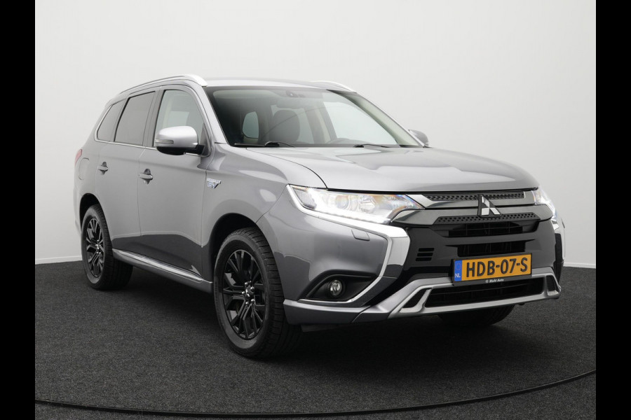 Mitsubishi Outlander 2.4 Intense Plug in Hybrid 225pk PHEV | Alcantara Sportstoelen | Apple Carplay | Camera | Cruise Control | Climate Control | Stoelverwarming | DAB |