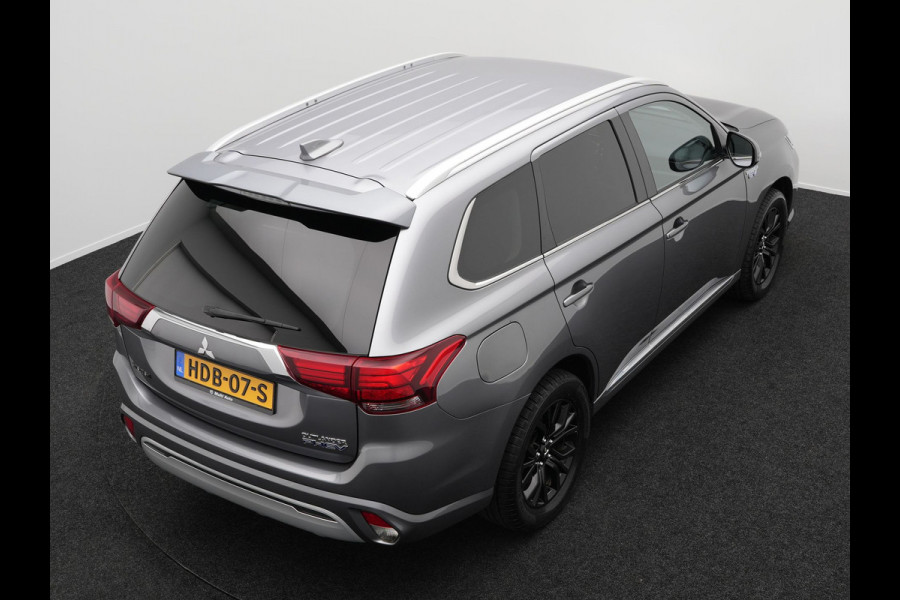 Mitsubishi Outlander 2.4 Intense Plug in Hybrid 225pk PHEV | Alcantara Sportstoelen | Apple Carplay | Camera | Cruise Control | Climate Control | Stoelverwarming | DAB |