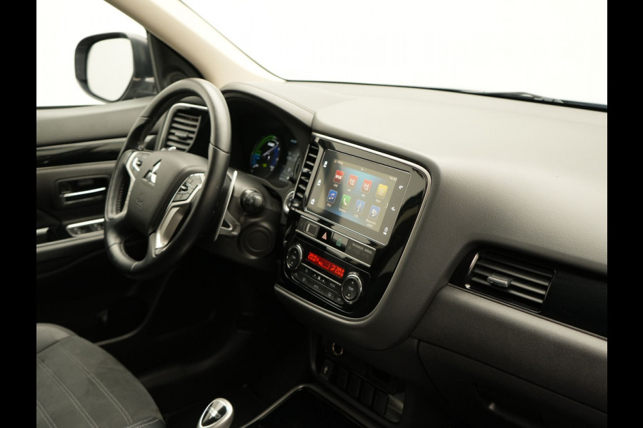 Mitsubishi Outlander 2.4 Intense Plug in Hybrid 225pk PHEV | Alcantara Sportstoelen | Apple Carplay | Camera | Cruise Control | Climate Control | Stoelverwarming | DAB |