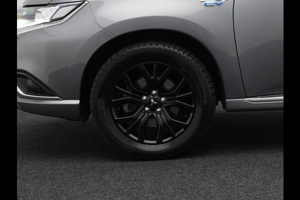 Mitsubishi Outlander 2.4 Intense Plug in Hybrid 225pk PHEV | Alcantara Sportstoelen | Apple Carplay | Camera | Cruise Control | Climate Control | Stoelverwarming | DAB |