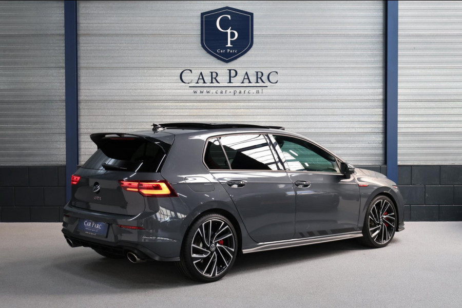 Volkswagen Golf 2.0 TSI GTI Clubsport 301+PK LED+IQ/PANO/HALF LEER+ALCANTARA+S.VERWARMING/19"/CAM/LINE/ACC/ECC/12 MND GARANTIE!