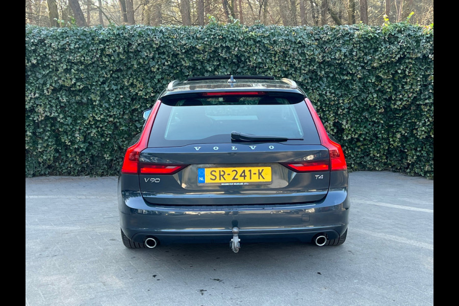 Volvo V90 2.0 T4 Momentum | Pano | Trekhaak | Leer | Navi