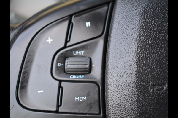 Citroën C4 Cactus 1.2 Shine | Navigatie | Achteruitrijcamera |