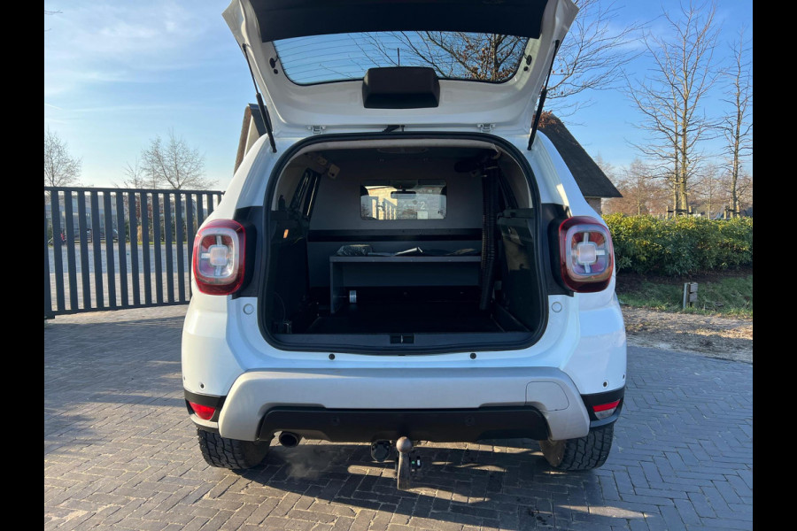 Dacia Duster 1.6 SCe Prestige | Unieke bedrijfswagen | 4X4 | Camera | Trekhaak | Stoelverwarming |