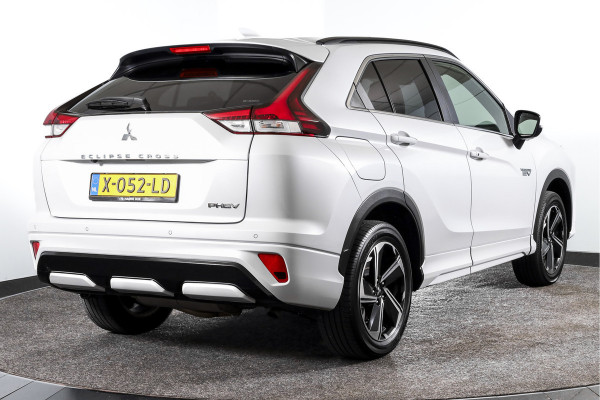 Mitsubishi Eclipse Cross 2.4 PHEV Instyle - Automaat | Winterpakket | Adapt. Cruise | PDC | 360 Camera | NAV + App. Connect | ECC | LM 18" |