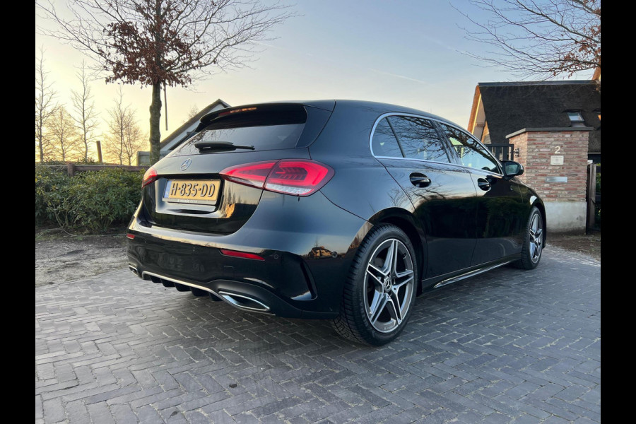 Mercedes-Benz A-Klasse 180 Business Solution AMG Widescreen | Stoelverwarming | Camera | NL-Auto |