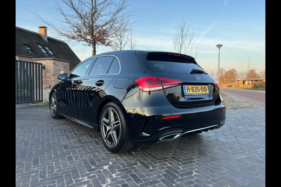 Mercedes-Benz A-Klasse 180 Business Solution AMG Widescreen | Stoelverwarming | Camera | NL-Auto |