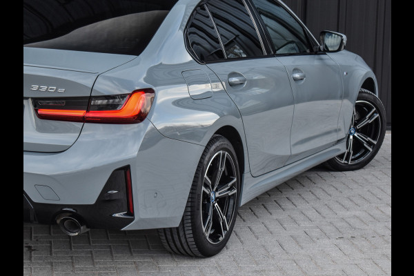 BMW 3-serie 330e xDrive M-SPORT | ELEKTR. VERST. STOELEN | ACTIVE CRUISE CONTROL | HARMAN KARDON | STOEL- EN STUURVERWARMING | AMBIENT VERLI