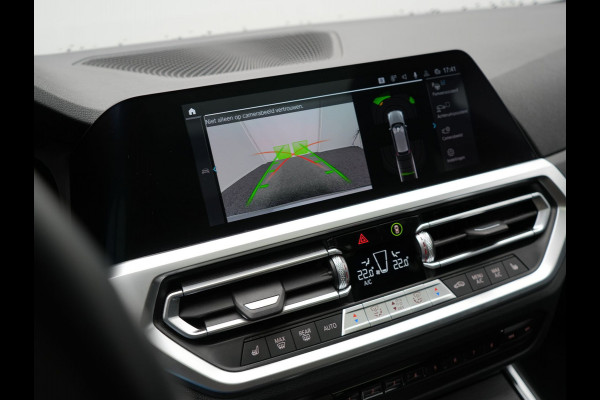 BMW 3 Serie Touring 330e Plug in Hybrid M-Sport PHEV | Panodak  | Adaptive Cruise | Camera | Carplay | Sfeerverlichting | Laser LED | Head-up Display |