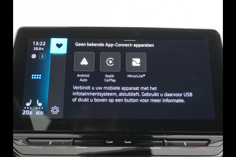 Volkswagen ID.3 First 58kWh Trekhaak Adaptive CruiseC Navi Ecc Keyless Apple Carplay Android 18" Stoel-Stuurverwarming Verkeersbord detectie Dab Led Bluetooth LmvRegen-Lichtsensor Wifi Rijstrooksensor met correctie Accu garantie 160.000 / 27-10-2028