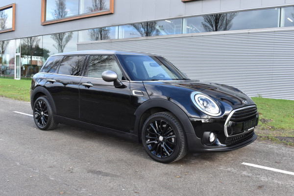 MINI Clubman 1.5 Cooper Pepper Automaat Navigatie Keyless-go Leer interieur