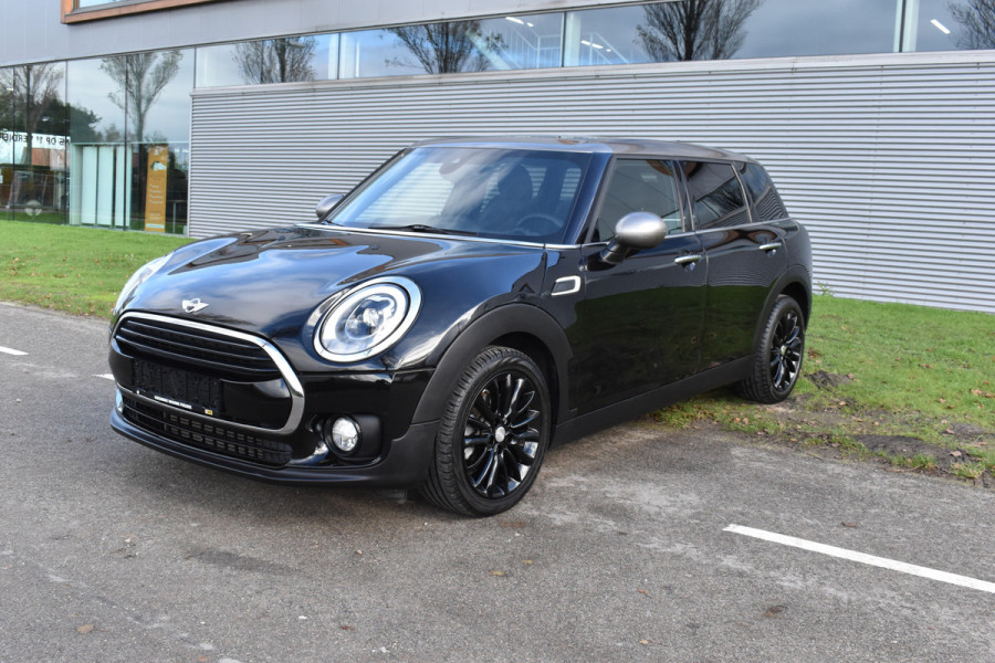 MINI Clubman 1.5 Cooper Pepper Automaat Navigatie Keyless-go Leer interieur