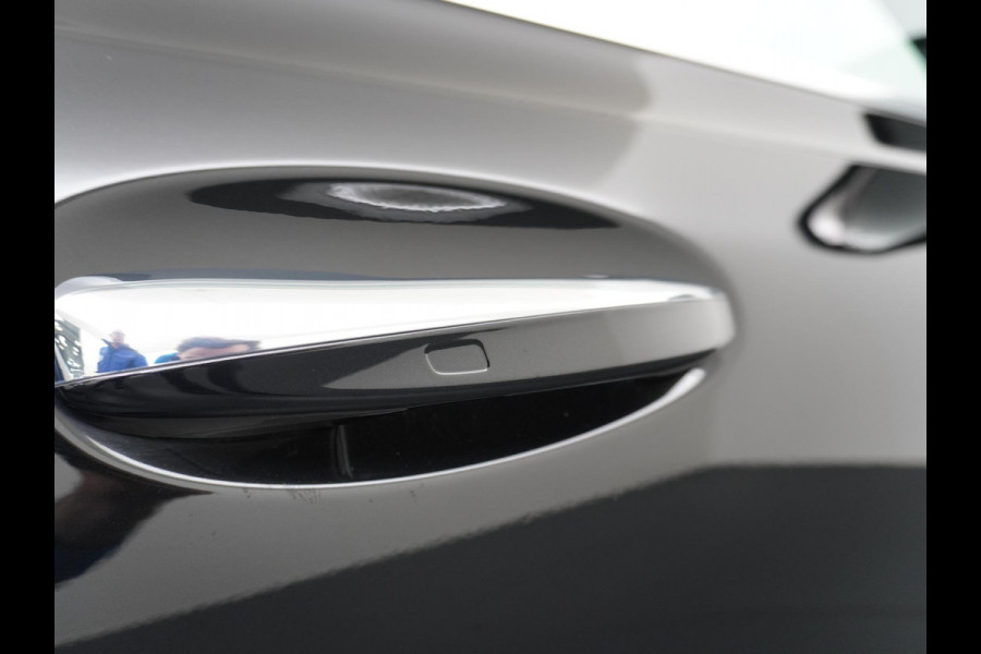 Mercedes-Benz EQB 250 Luxury Line 67 kWh CAMERA | AMBILIGHT | RIJKLAARPRIJS INCL. 12MND BOVAG