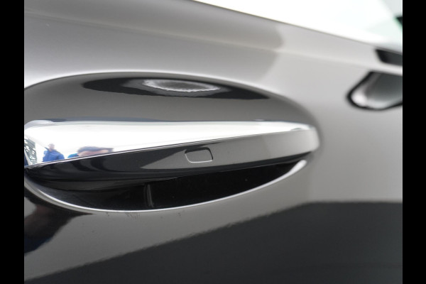 Mercedes-Benz EQB 250 Luxury Line 67 kWh CAMERA | AMBILIGHT | RIJKLAARPRIJS INCL. 12MND BOVAG