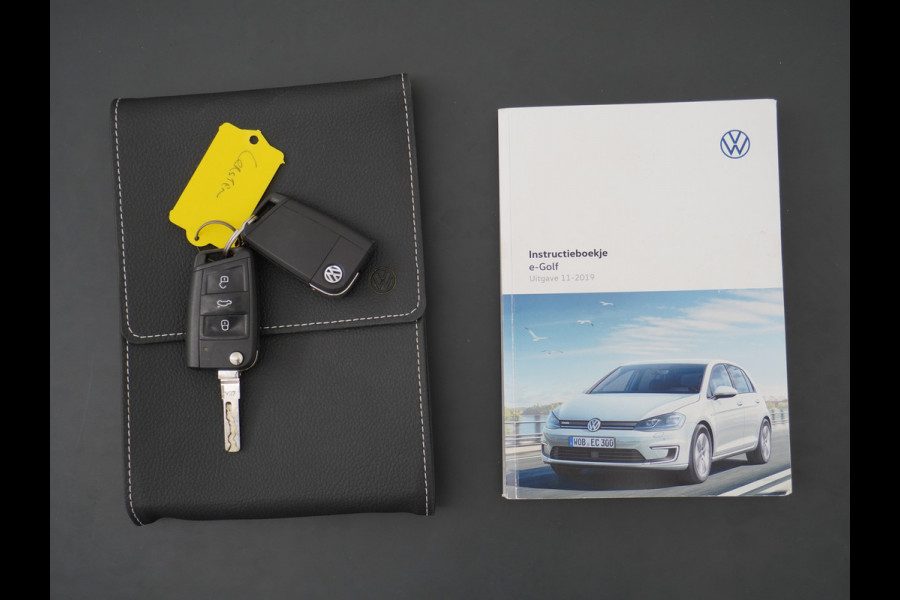 Volkswagen e-Golf AUT Adaptieve Cruise Warmtepomp App-Connect Apple Carplay Android Auto Climatronic Stoel+Ruitverwarming DAB+ Led Winterpakket  Licht/Regensensor Pdc App-Connect Lmv 17" E-DITION 136PK 290NM Koppel slechts 49.000km