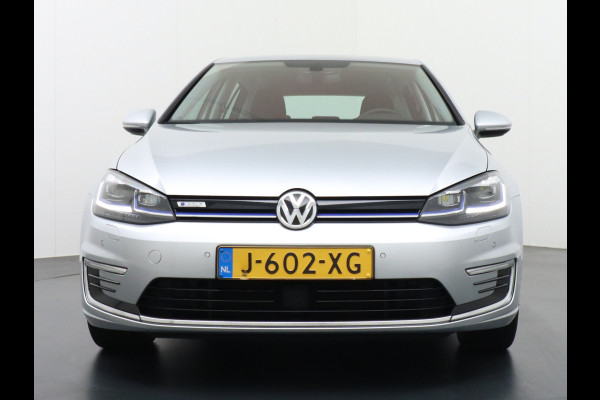 Volkswagen e-Golf AUT Adaptieve Cruise Warmtepomp App-Connect Apple Carplay Android Auto Climatronic Stoel+Ruitverwarming DAB+ Led Winterpakket  Licht/Regensensor Pdc App-Connect Lmv 17" E-DITION 136PK 290NM Koppel slechts 49.000km