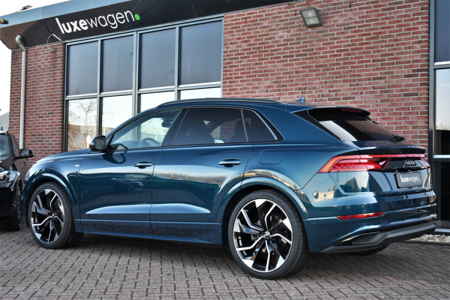 Audi Q8 55 TFSI e quattro S-Line S-zetels Pano 23inch Trekh B&O ACC Softclose