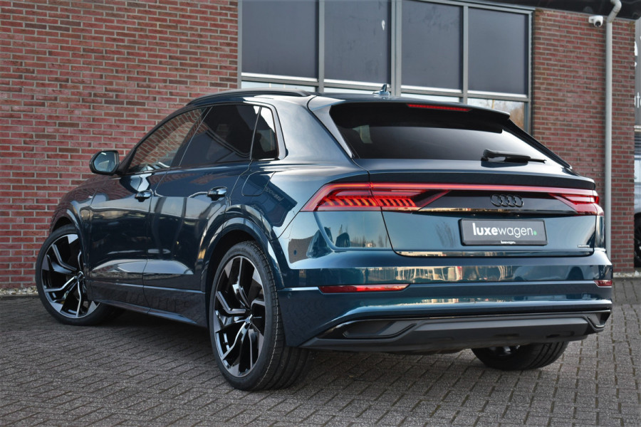 Audi Q8 55 TFSI e quattro S-Line S-zetels Pano 23inch Trekh B&O ACC Softclose