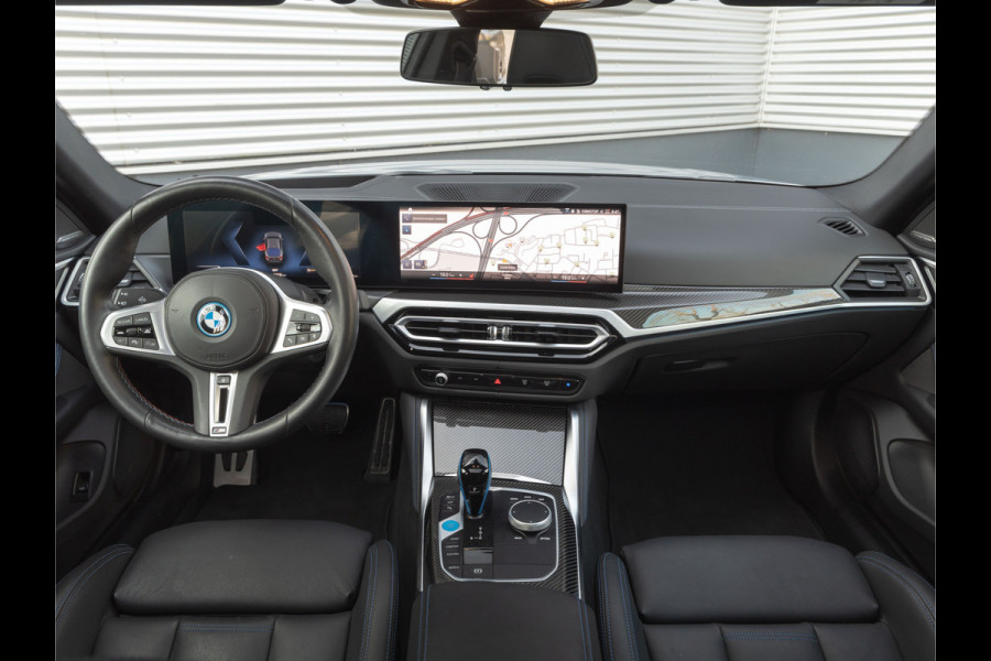 BMW i4 M50 M-Sport Pro - Schuifdak - M-Sportzetels - ACC - Trekhaak - Harman Kardon