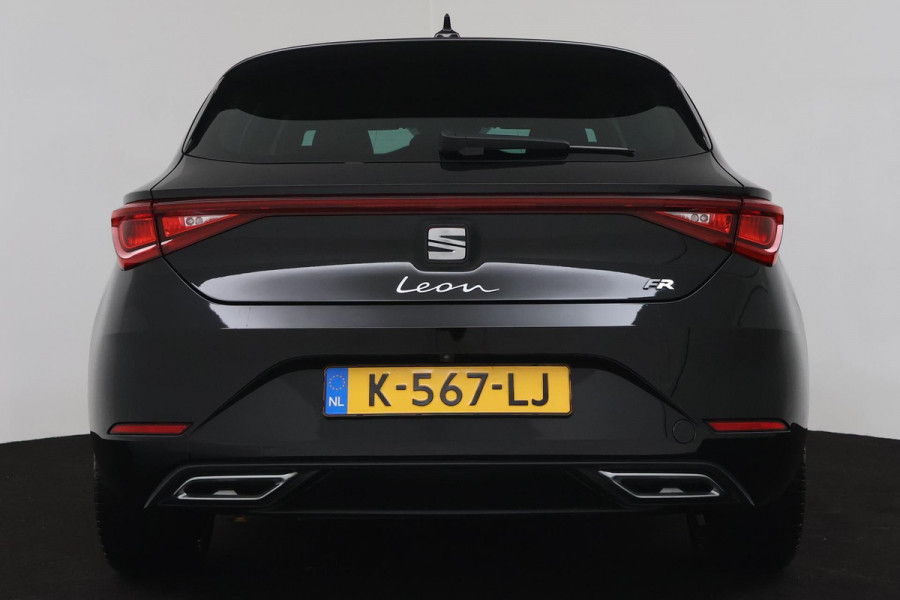 Seat Leon 1.5 eTSI FR Launch Edition (VIRTUAL, STUURVERWARMING, SFEERVERLICHTING, CAMERA, ADAPTIVE CRUISE, 1e EIGENAAR)