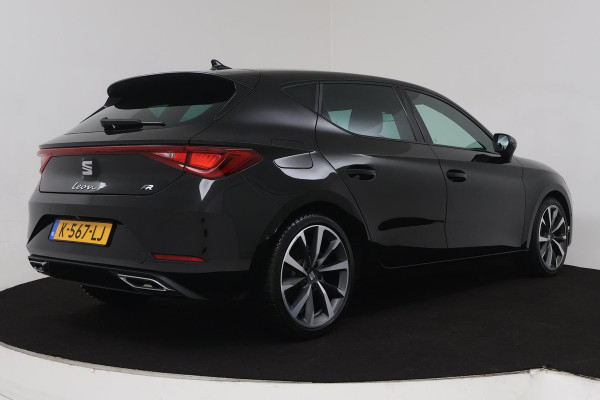 Seat Leon 1.5 eTSI FR Launch Edition (VIRTUAL, STUURVERWARMING, SFEERVERLICHTING, CAMERA, ADAPTIVE CRUISE, 1e EIGENAAR)