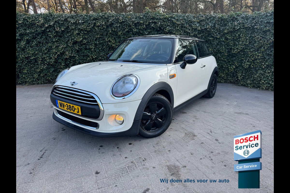 MINI One 1.2 102pk Cooper Business | Org NL | Navi | Airco | Zwarte wielen