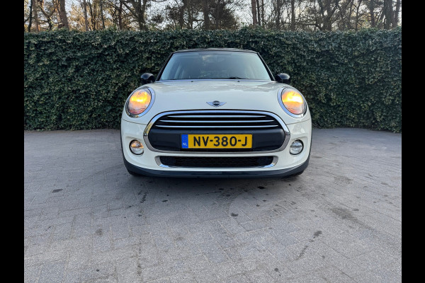 MINI One 1.2 102pk Cooper Business | Org NL | Navi | Airco | Zwarte wielen