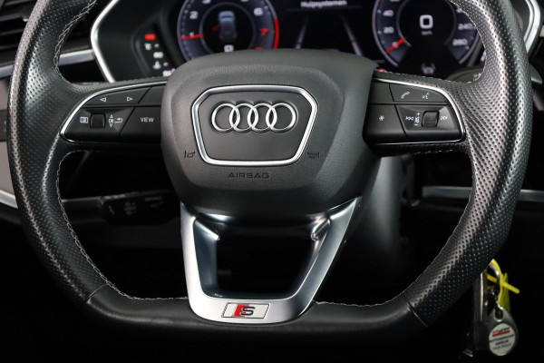 Audi Q3 35 TFSI S edition 150pk | Navigatie | 19 inch Lichtmetalen velgen | Matrix led | Adaptieve cruise controle