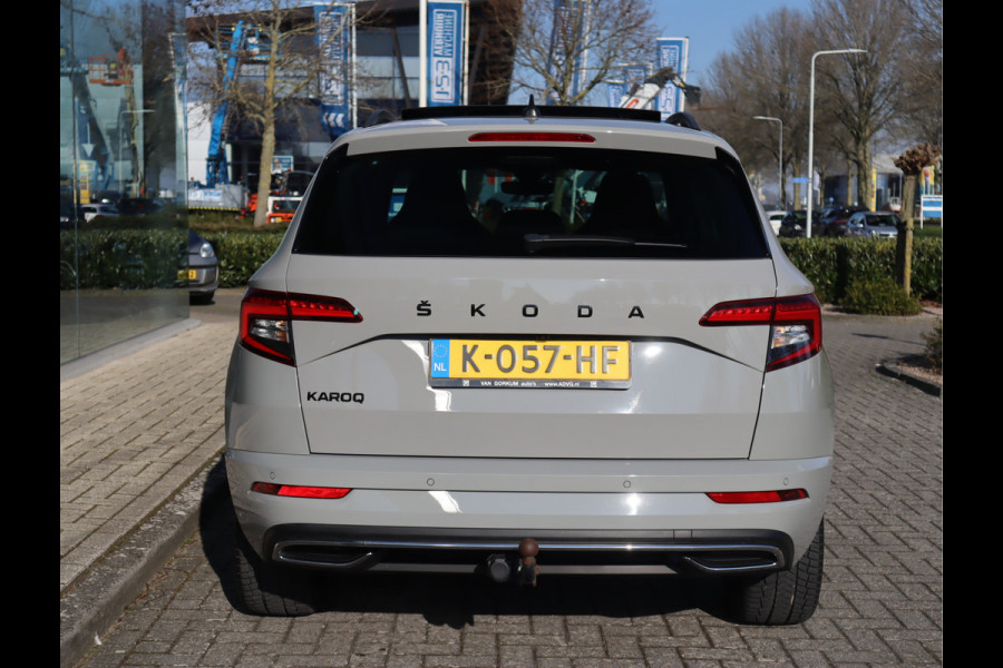 Škoda Karoq 1.5 TSI ACT Sportline Business / Panoramadak