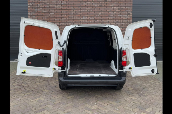 Opel Combo 1.5D L2H1 Edition / 100 PK / Navigatie + Camera / Cruise Control / Parkeersensoren / Gatelock / 1e Eigenaar