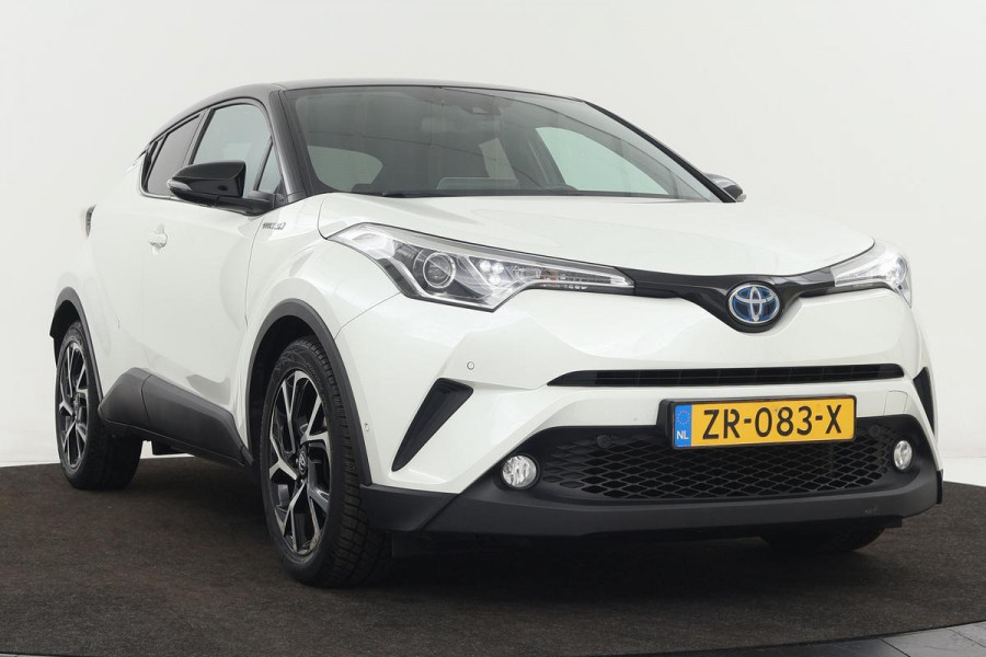 Toyota C-HR 1.8 Hybrid Style | Stoelverwarming | Trekhaak | Adaptive cruise | JBL Sound | Camera | Navigatie | Keyless | Dodehoek detectie