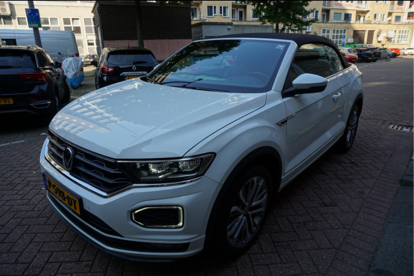 Volkswagen T-Roc Cabrio 1.5 TSI R-Line (3x) IQ-Drive Aut7 * BTW * Adaptive | Lane | Apple Carplay | Trekhaak | Keyless | Virtual Cockpit | Zeer Fraai