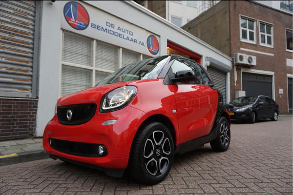 Smart Fortwo EQ prime 18 kWh | Leer | Navi | Verwarmd stuurwiel | Stoelverwarming | Cruise control | LED pakket | 15inch sportvelgen | Touchscreen Full Map Navigatie | BlueTooth interface | Mirrorlink/ Android Auto | Achteruitrijcamera | Parkeersensoren |