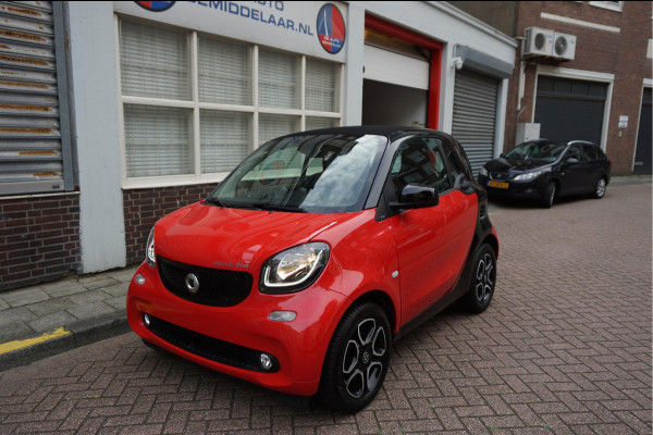 Smart Fortwo EQ prime 18 kWh | Leer | Navi | Verwarmd stuurwiel | Stoelverwarming | Cruise control | LED pakket | 15inch sportvelgen | Touchscreen Full Map Navigatie | BlueTooth interface | Mirrorlink/ Android Auto | Achteruitrijcamera | Parkeersensoren |