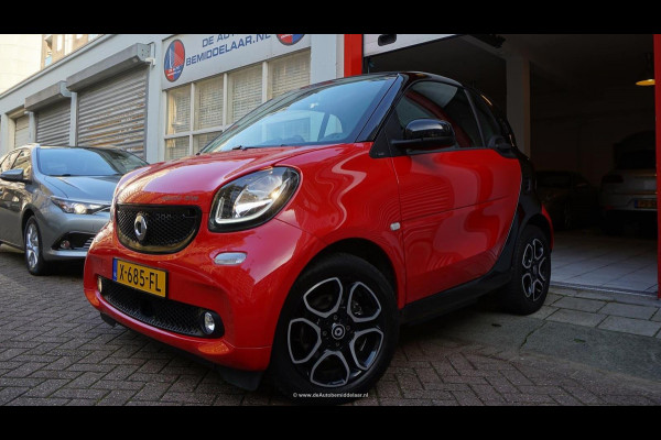 Smart Fortwo EQ prime 18 kWh | Leer | Navi | Verwarmd stuurwiel | Stoelverwarming | Cruise control | LED pakket | 15inch sportvelgen | Touchscreen Full Map Navigatie | BlueTooth interface | Mirrorlink/ Android Auto | Achteruitrijcamera | Parkeersensoren |