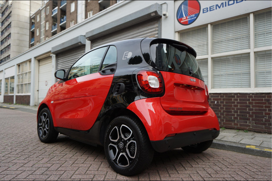 Smart Fortwo electric drive prime | LEER | NAVI | Verwarmd stuurwiel | Stoelverwarming |  Stoelverwarming | Cruise control | LED pakket | 15inch sportvelgen | Touchscreen Full Map Navigatie | BlueTooth interface | Mirrorlink/ Android Auto | Achteruitrijcamera | Parkeersensoren