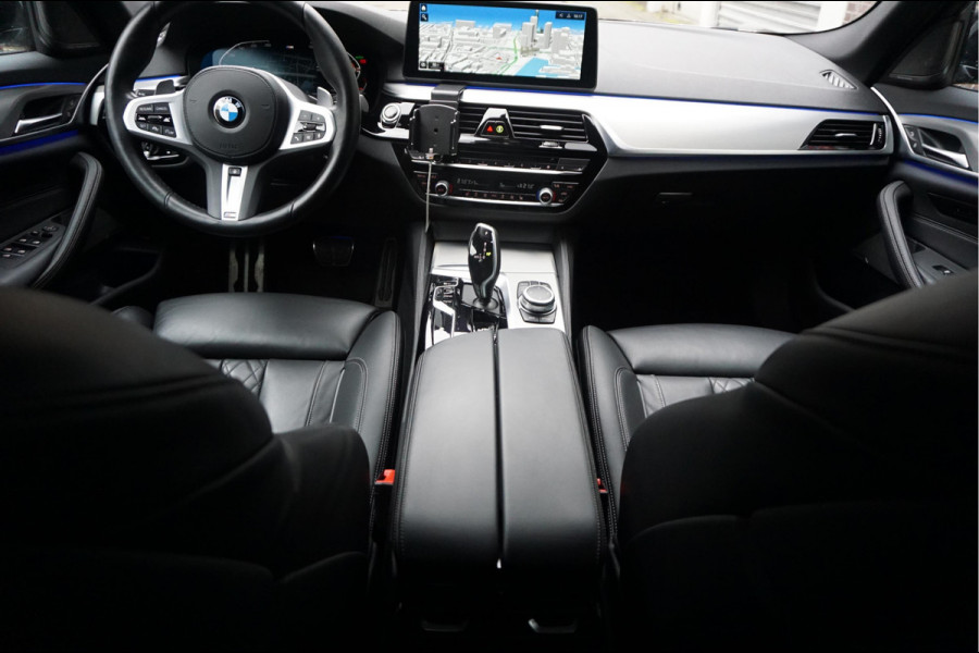 BMW 5 Serie 520i Business Edition Plus M-SPORT * LASER LEER ADAPTIVE Pack Memory Trekhaak NL Auto Dealer onderhouden