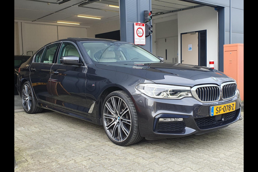 BMW 5 Serie 530e iPerformance High Executive / M-SPORT / SCHUIF-KANTELDAK / STUURVERW. / WIRELESS CHARG. / 360CAM / ACC / NAPPA !