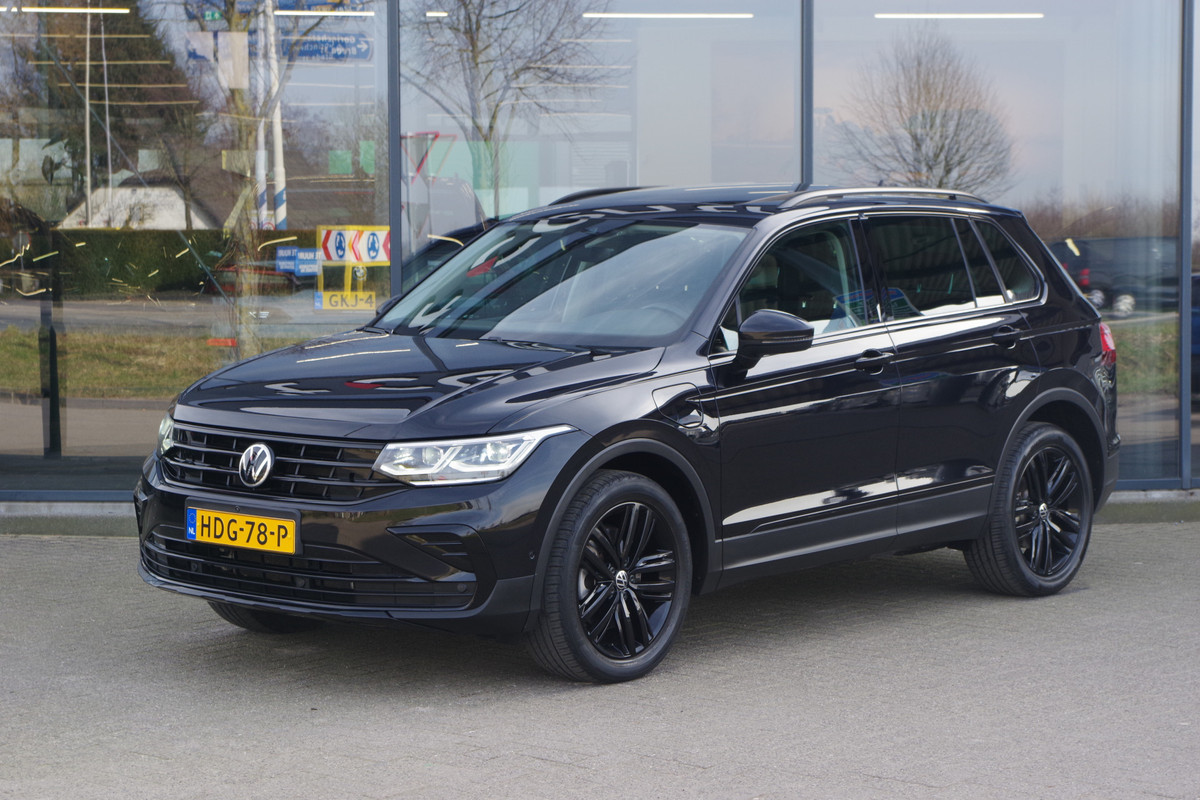 Volkswagen Tiguan 1.4 TSI eHybrid 245 PK Business+ PHEV, Panoramadak, Leder, 360 Camera, Keyless, Sfeerverlichting