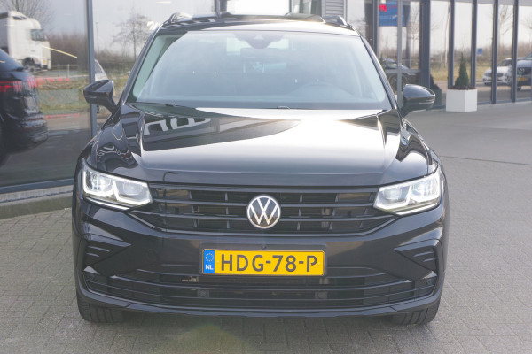 Volkswagen Tiguan 1.4 TSI eHybrid 245 PK Business+ PHEV, Panoramadak, Leder, 360 Camera, Keyless, Sfeerverlichting