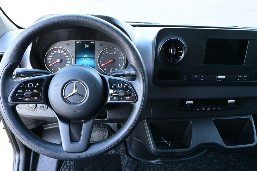 Mercedes-Benz Sprinter 317 CDI L2H2 RWD MBUX met camera en parkeersensoren