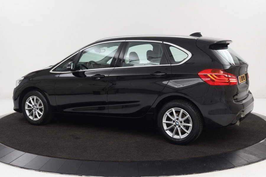 BMW 2 Serie Active Tourer 218i Business Edition | Head-Up | Full LED | Navigatie | Climate control | PDC | Chrome Line | Cruise control | Bluetooth | DAB