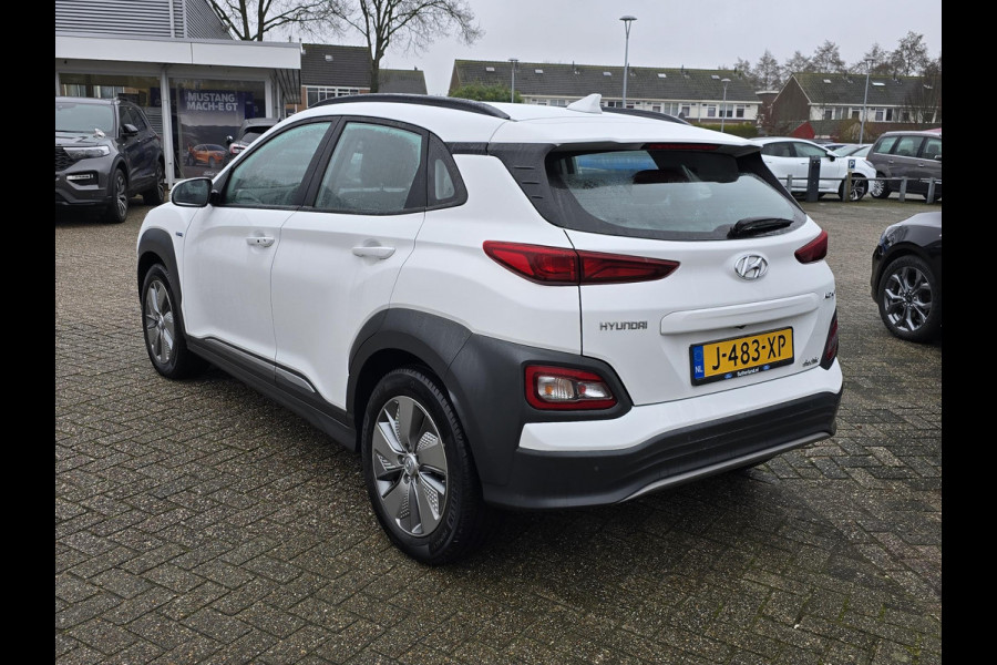 Hyundai Kona EV Comfort 64 kWh 204pk Achteruitrijcamera | Adaptieve Cruise |  3 Fasen Laden