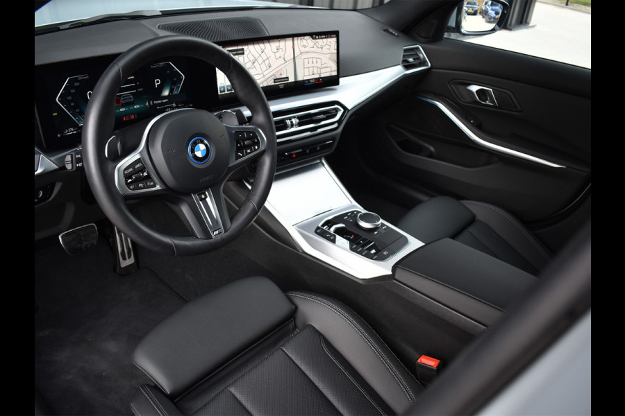 BMW 3-serie 330e xDRIVE | M-SPORT | TREKHAAK | ELEKTR. VERST. STOELEN | ACTIVE CRUISE CONTROL | CAMERA | LEDEREN BEKLEDING | DAB+ | HIFI SOU